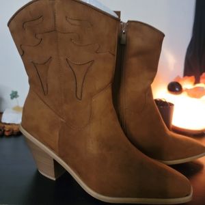 Torrid western boots size 10.5